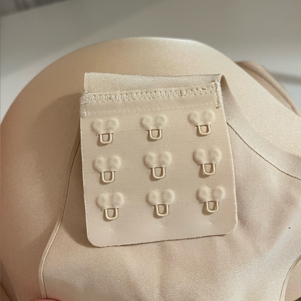 Teardrop Push-Up Bra In Color Sand /38d - image 4